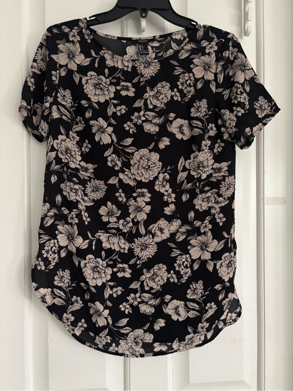 Floral Short-Sleeve Blouse - Black & Cream